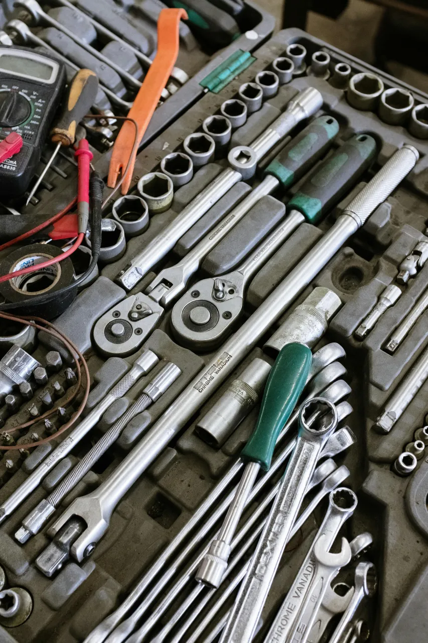 Toolbox: the plain green-handled tool is selected, towards the middle right.